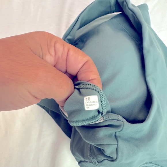 Lululemon Align Asymmetrical Bra
Medium Forest - Picture 6 of 8